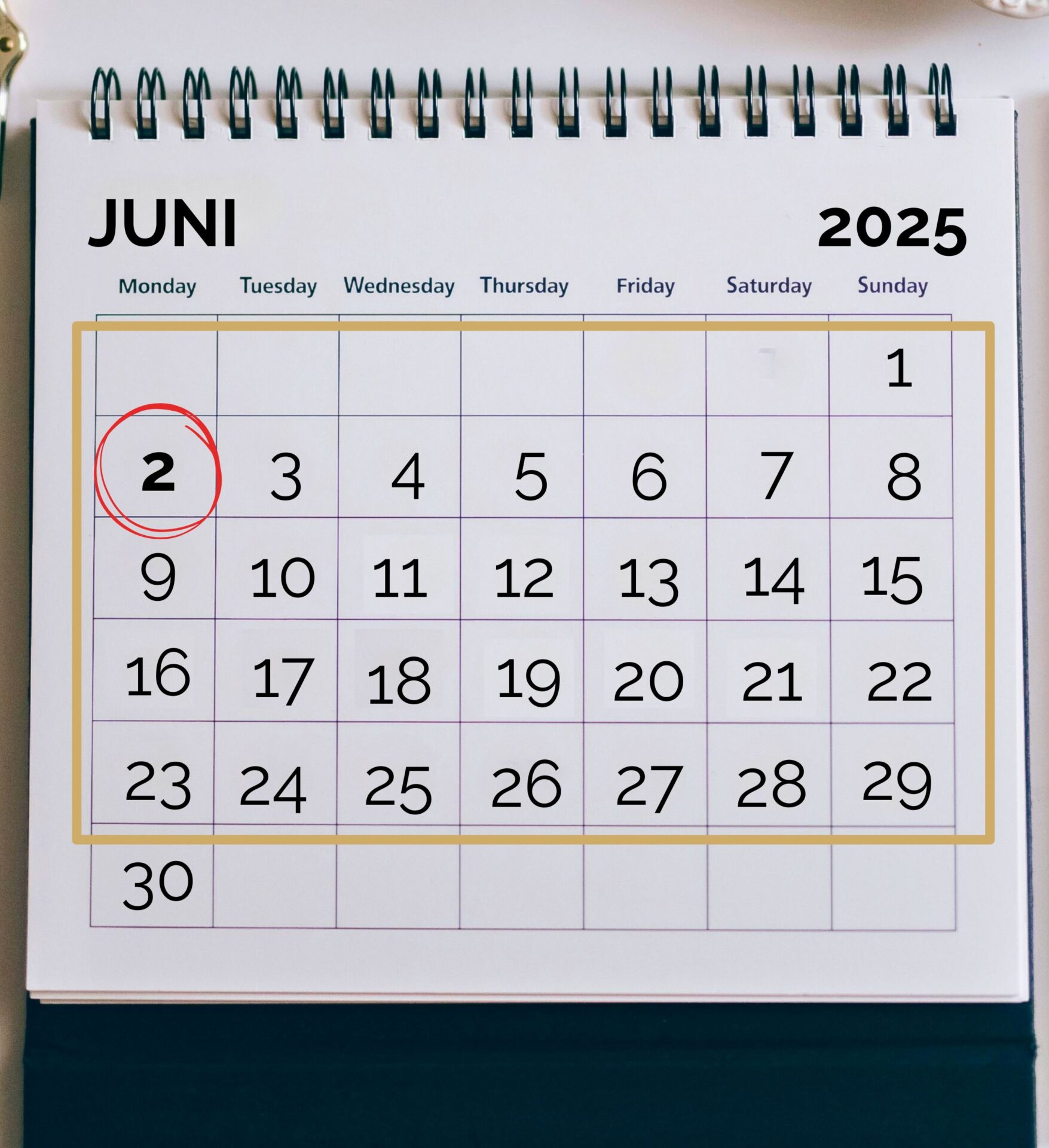 Kalender, der das Fristende für die Steuererklärung für das Jahr 2023 anzeigt